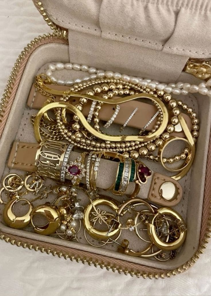 Home 14 GOLD JEWELRY INSPO GOLD FASHION GOLD AESTHETIC TIKTOK FASHION GOLD RINGS CHUNKY GOLD RINGS